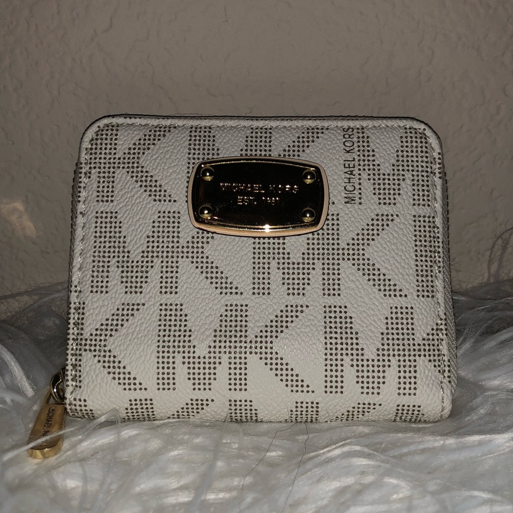 Small Micheal Kors Wallet